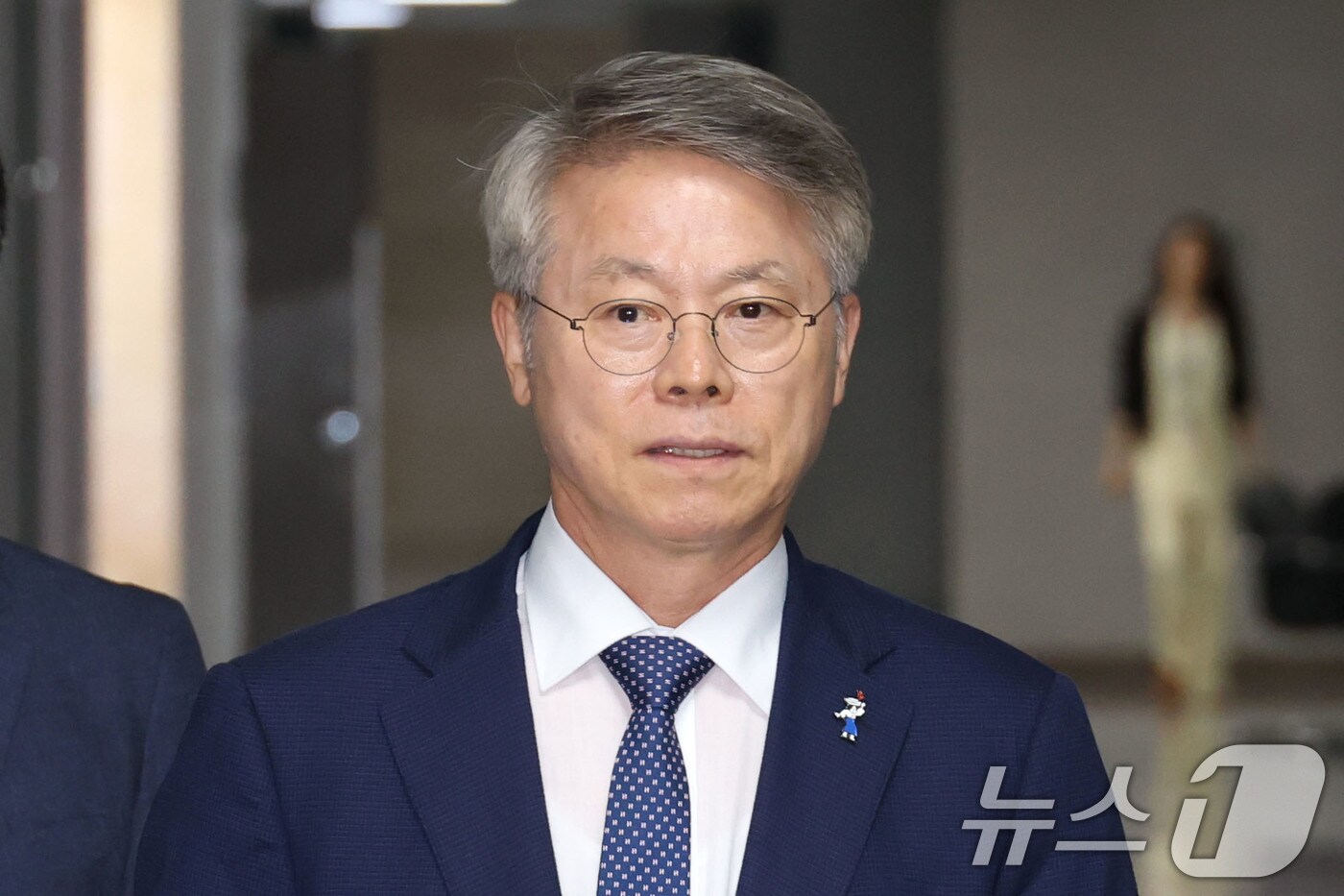 더불어민주당 국민주권 검찰정상화 특별위원회 위원장인 민형배 의원이 7일 오후 서울 여의도 국회 의원회관에서 열린 검찰개혁 관련 당·정·대(여당·정부·대통령실) 협의에 참석하고 있다. 2025.8.7/뉴스1 ⓒ News1 이광호 기자