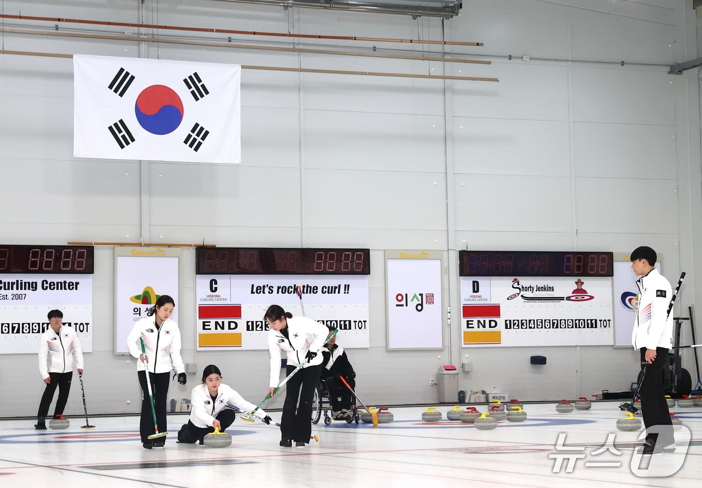 의성 컬링센터에서 한국 선수들이 연습을 하고있다.(의성군 제공. 재판매 및 DB금지)2025.8.8/뉴스1