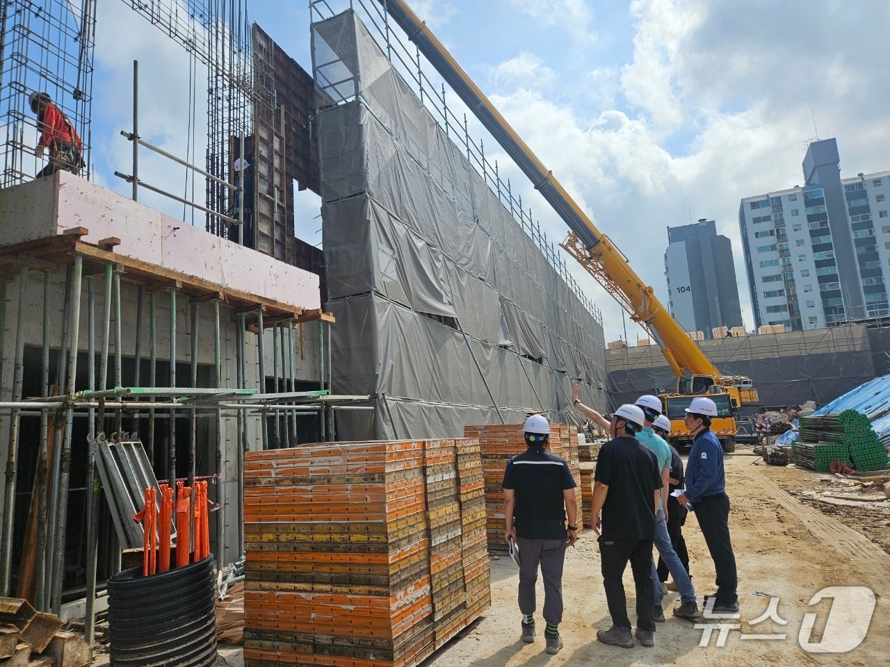 고용노동부 강원지청, 건설현장 불시 산업재해 예방 점검.(고용노동부 강원지청 제공, 재판매 및 DB금지)