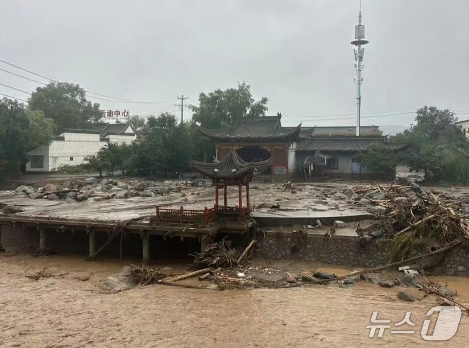 폭우가 내린 간쑤성 싱룽산 지역. (웨이보 갈무리)