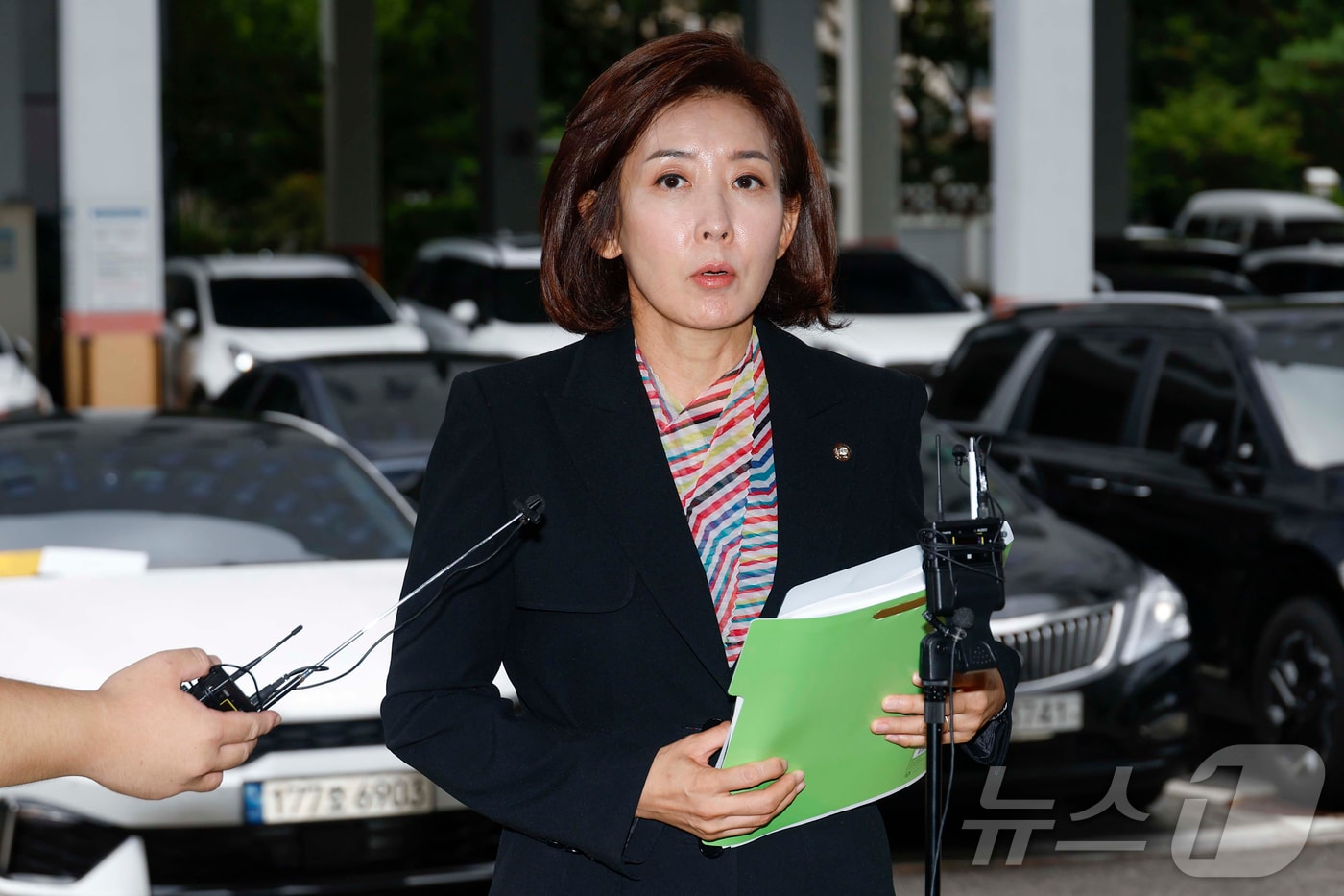 나경원 국민의힘 의원이 1일 오전 서울양천구 남부지법에서 열린 '국회 패스트트랙 충돌 사건' 1심 속행공판 출석을 앞두고 입장을 밝히고 있다. (공동취재) 2025.9.1/뉴스1 ⓒ News1 김진환 기자