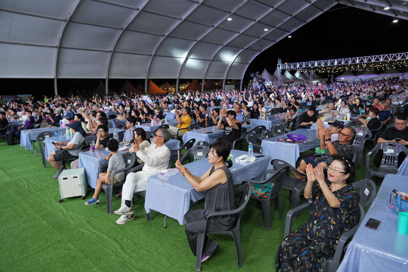 '3회 장항 맥문동 꽃 축제' 진행 모습.(서천군 제공. 재판매 및 DB금지)/뉴스1