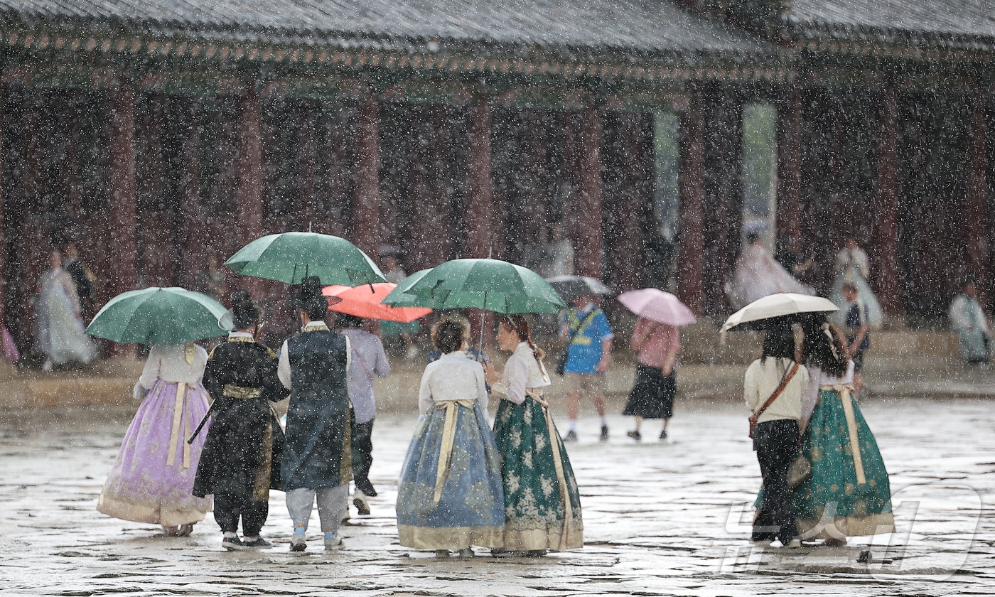 비. &lt;자료사진&gt; 2025.9.1/뉴스1 ⓒ News1 김진환 기자