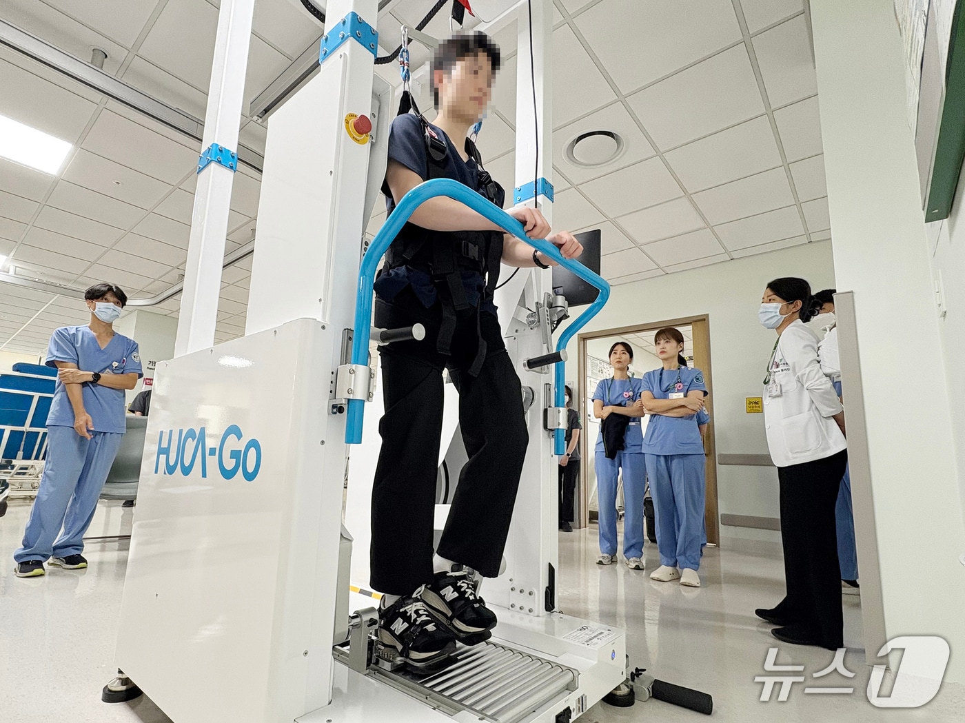 건양대병원, 차세대 보행 재활 로봇 '휴카-고' 도입 - 뉴스 썸네일 이미지