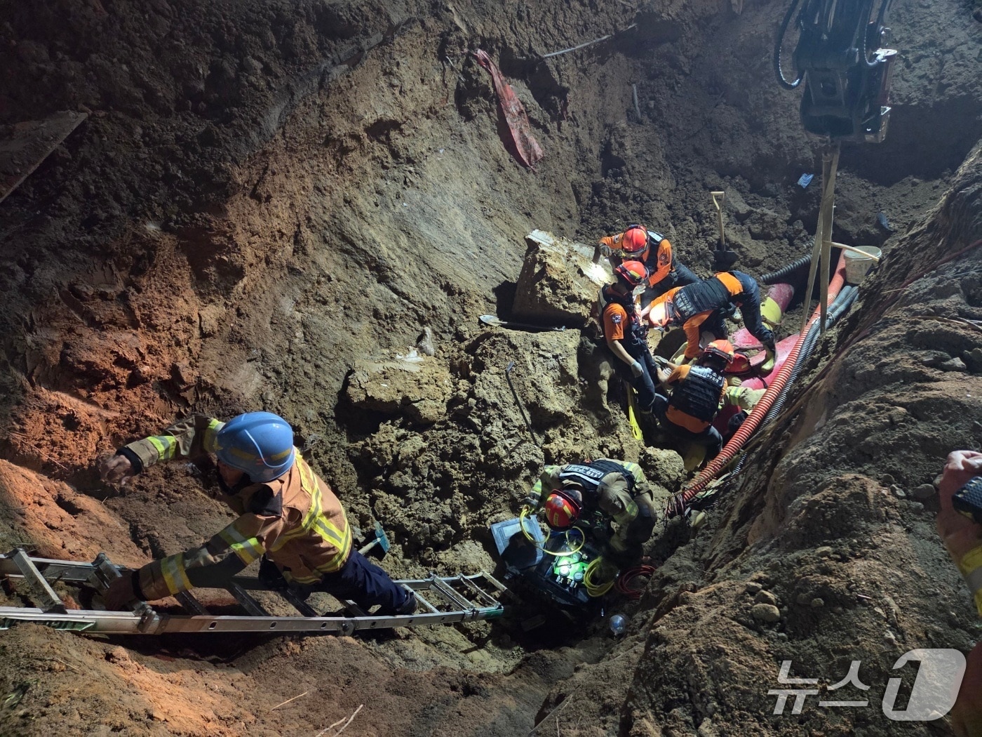 파주 매몰현장(파주소방서 제공. 재판매 및 DB 금지)/뉴스1