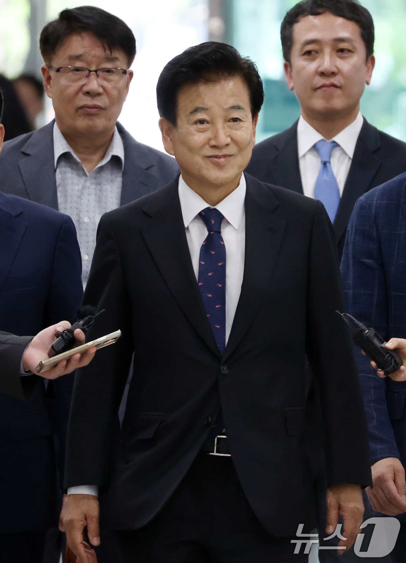 정동영 통일부 장관이 10일 전북 전주시 전주지법에서 열린 공직선거법 위반 항소심 선고 공판에 출석하며 법정으로 향하고 있다. 2025.9.10/뉴스1 ⓒ News1 유경석 기자