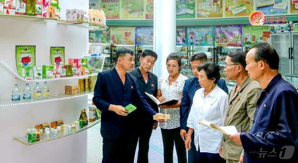 (평양 노동신문=뉴스1) = 북한 노동당 기관지 노동신문은 11일 자강도에서 고려약의 질 제고를 위한 사업을 혁신적으로 전개하고 있다고 보도했다. [국내에서만 사용가능. 재배포 금지. DB 금지. For Use Only in the Republic of Korea. Redistribution Prohibited] rodongphoto@news1.kr