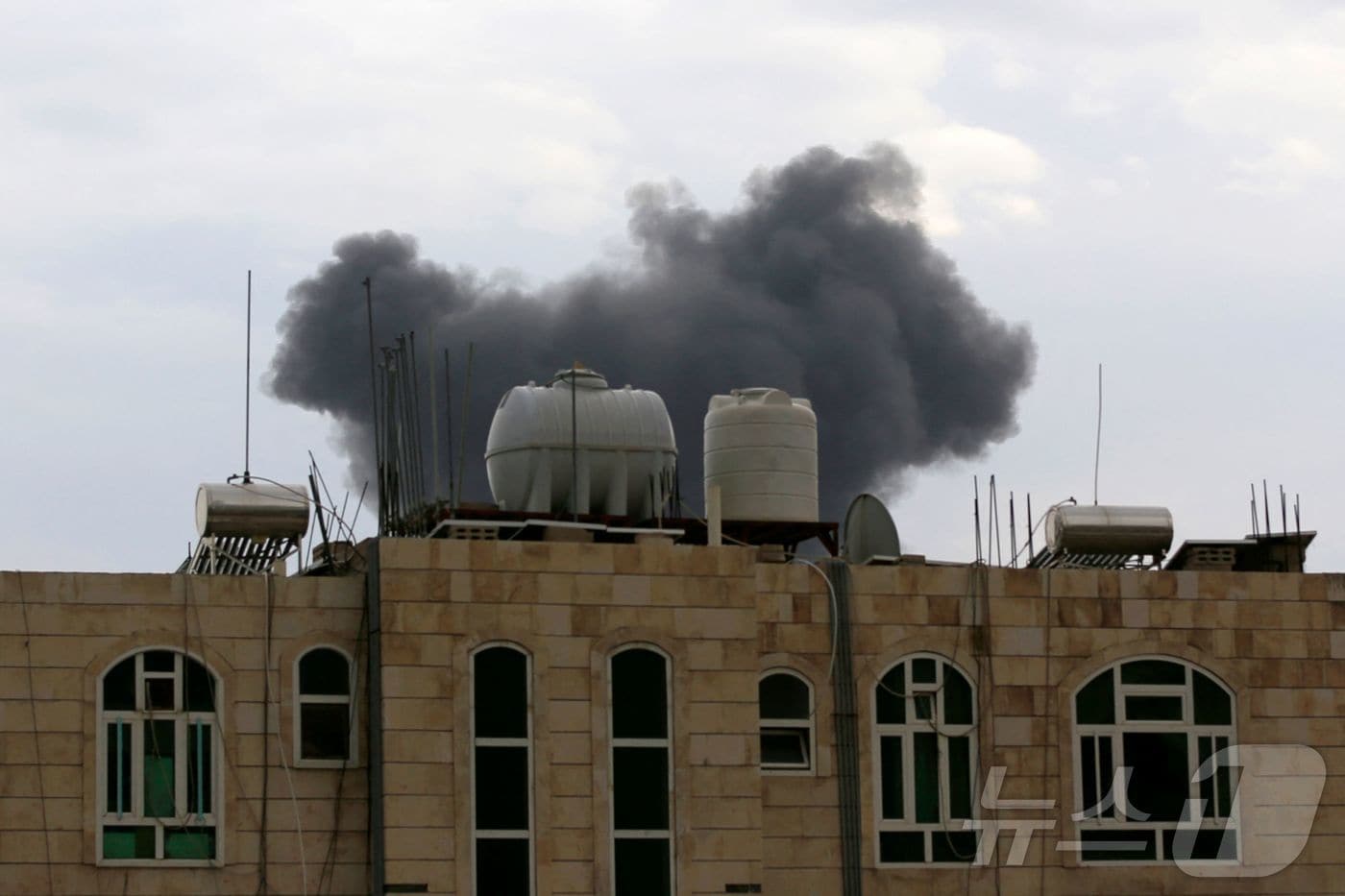 이스라엘이 10일(현지시간) 예멘 후티 반군의 군사 시설 등을 공습해 166명의 사상자가 발생했다. 2025.9.10. ⓒ AFP=뉴스1