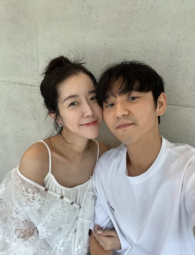 김지혜(왼쪽), 최성욱 부부/ 사진=최성욱 인스타그램