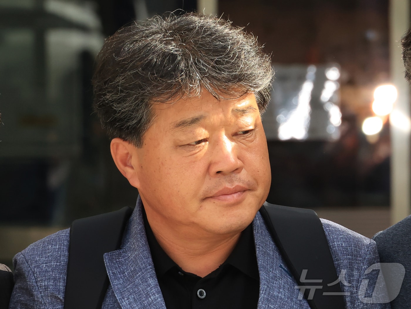 '건진법사' 전성배 씨에게 지난 2022년 제8회 전국동시지방선거에서 공천을 청탁하고 금품을 건넨 혐의를 받는 박창욱 경북도의원. ⓒ 뉴스1