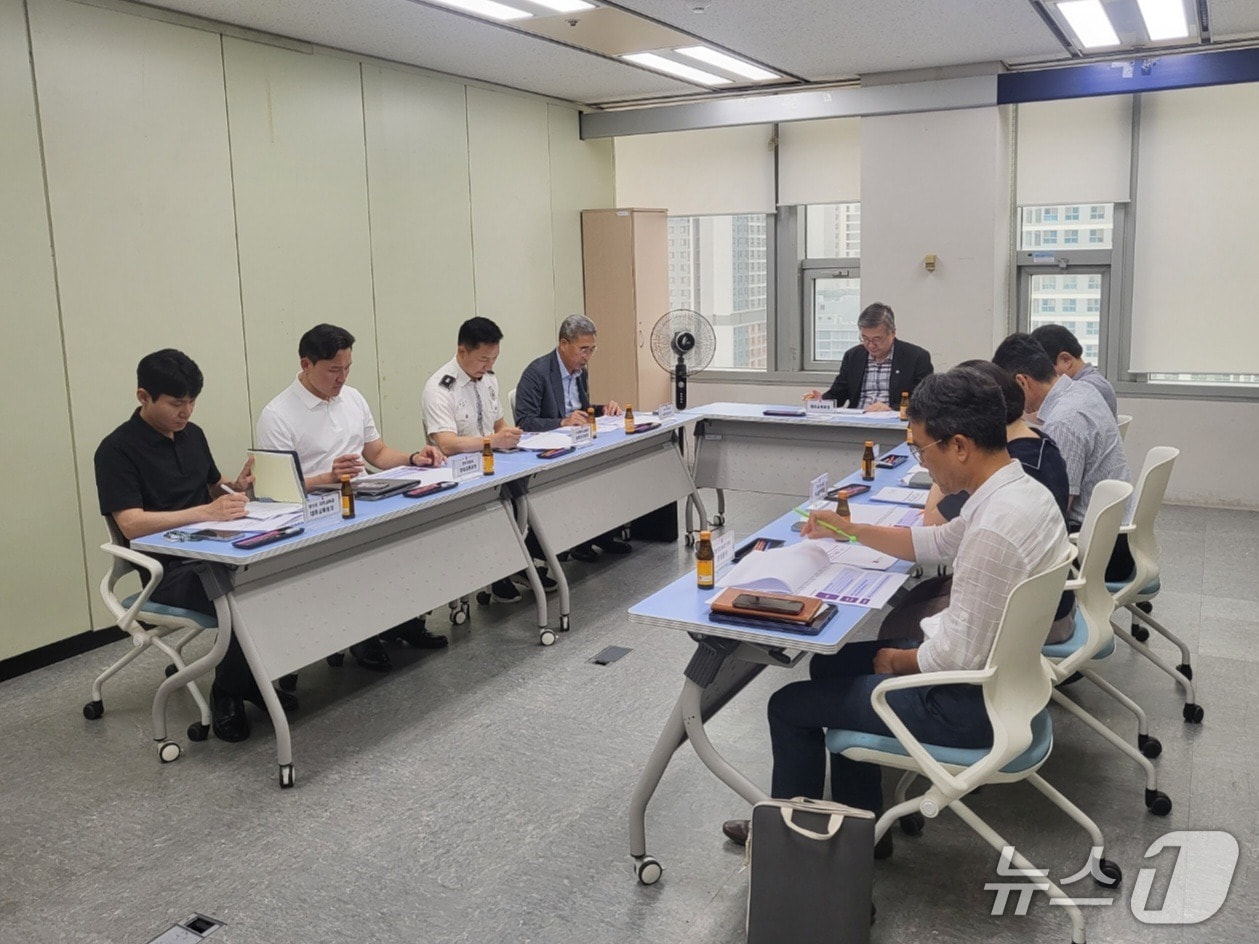 부산시가 도시철도 파업 대비 비상수송대책 마련 회의를 하고 있다.&#40;부산시 제공. 재판매 및 DB금지&#41;