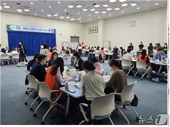 작년 '신종·재출현 감염병 위기관리 대응훈련' 모습.(부산시 제공. 재판매 및 DB금지)