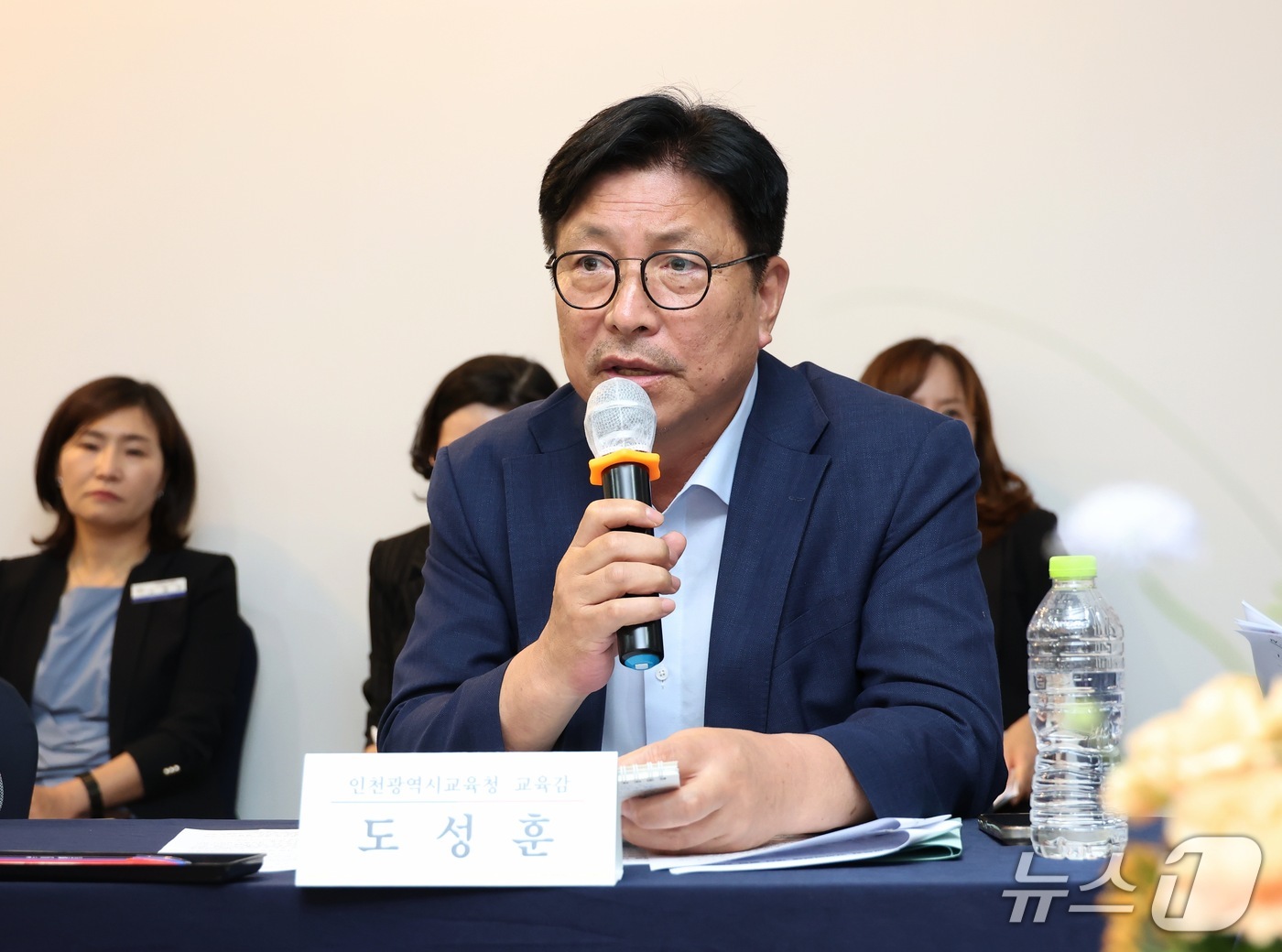 도성훈 인천시교육감은 16일 최교진 신임 사회부총리 겸 교육부장관을 만나 인천 특수교사의 순직 인정을 위한 협조를 요청했다.(인천시교육청 제공. 재배포 및 DB금지)2025.9.16/뉴스1