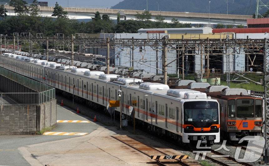 16일 부산 금정구 부산교통공사 노포차량기지에 열차가 대기 중이다.2025.9.16/ⓒ News1 윤일지 기자