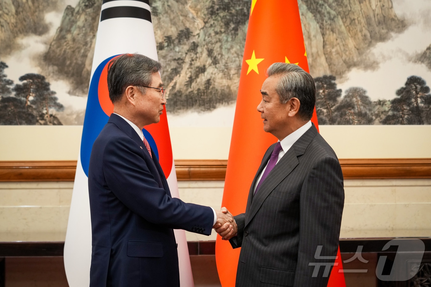 왕이 중국 외교부장 방한…한중 외교장관회담 및 이재명 대통령 예방