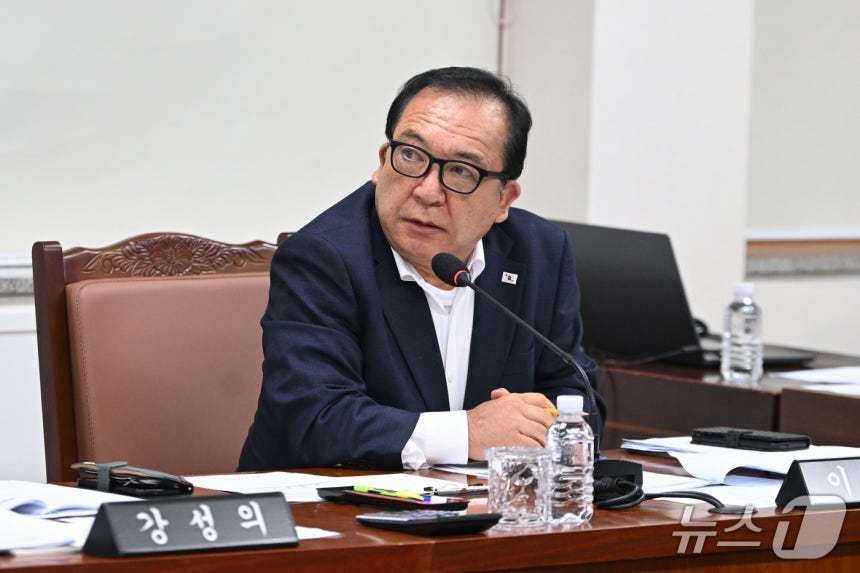 이정엽 제주특별자치도의회 의원(국민의힘·서귀포시 대륜동)이 10일 오전 열린 제442회 도의회 임시회 보건복지안전위원회 제1차 회의에서 안건 심사를 하고 있다.(제주특별자치도의회 제공, 재판매 및 DB 금지)