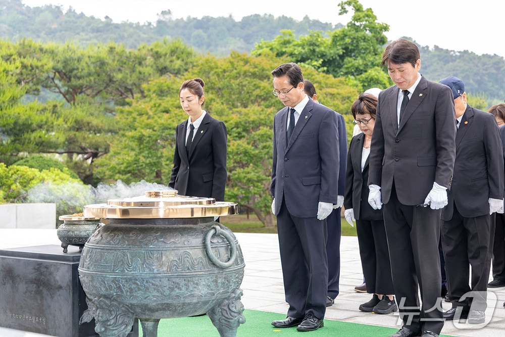 서울 국립현충원에서 개최된 추모행사에 참여한 최호권 영등포구청장 모습.(영등포구 제공)