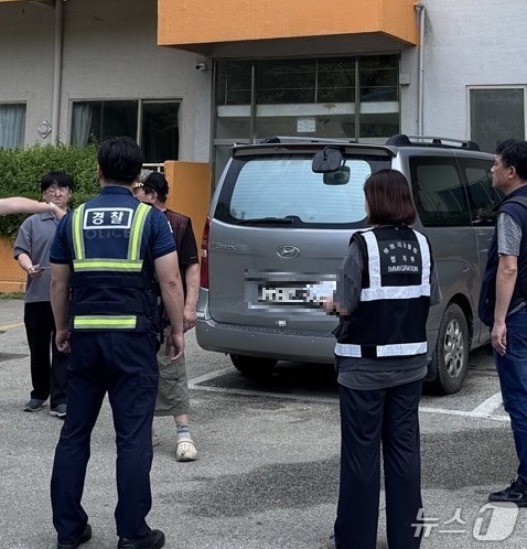 대포차 단속 현장.(춘천출입국·외국인사무소 제공. 재판매 및 DB금지)/뉴스1