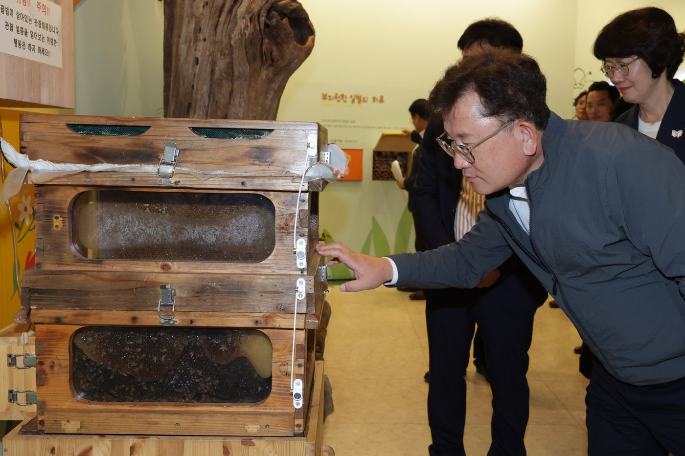 이승돈 농촌진흥청장이 19일 경상북도 칠곡군에서 농업 현장 점검을 하고 있다. (농촌진흥청 제공) 2025.9.19 /뉴스1