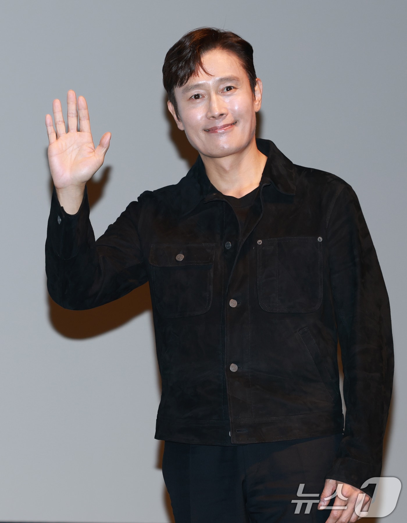 배우 이병헌이 19일 오후 부산 해운대구 동서대학교 소향씨어터 신한카드홀에서 열린 제30회 부산국제영화제(BIFF) 액터스 하우스 행사에 참석해 포즈를 취하고 있다. 2025.9.19/뉴스1 ⓒ News1 권현진 기자