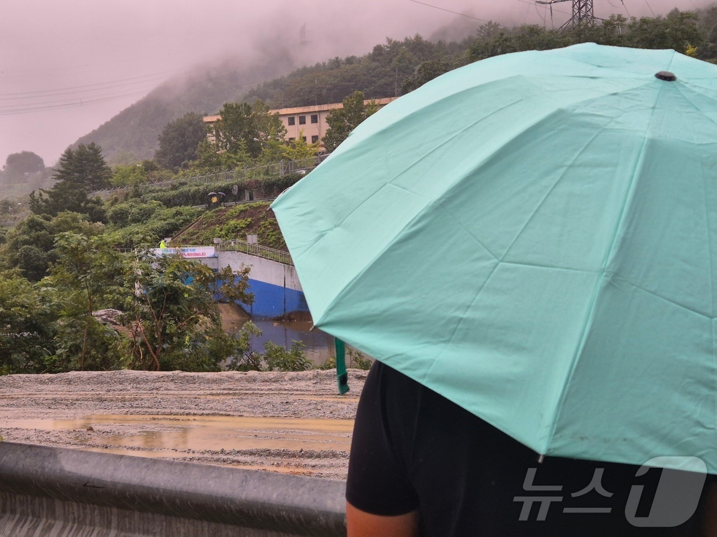 강릉에 내리는 비.(뉴스1 DB)ⓒ News1 윤왕근 기자