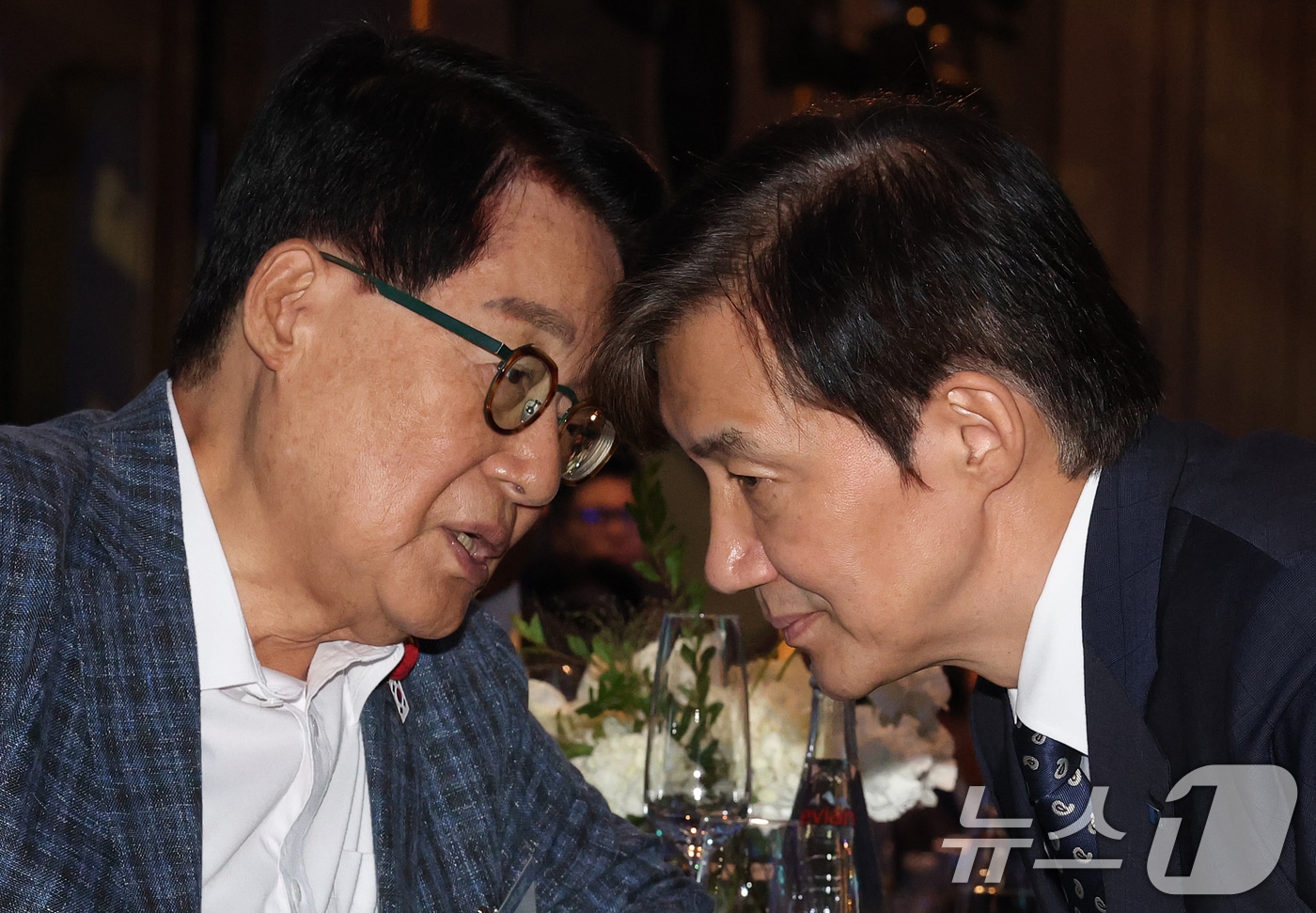 박지원 더불어민주당 의원과 조국 조국혁신당 대표.  2025.9.23 ⓒ 뉴스1 오대일 기자