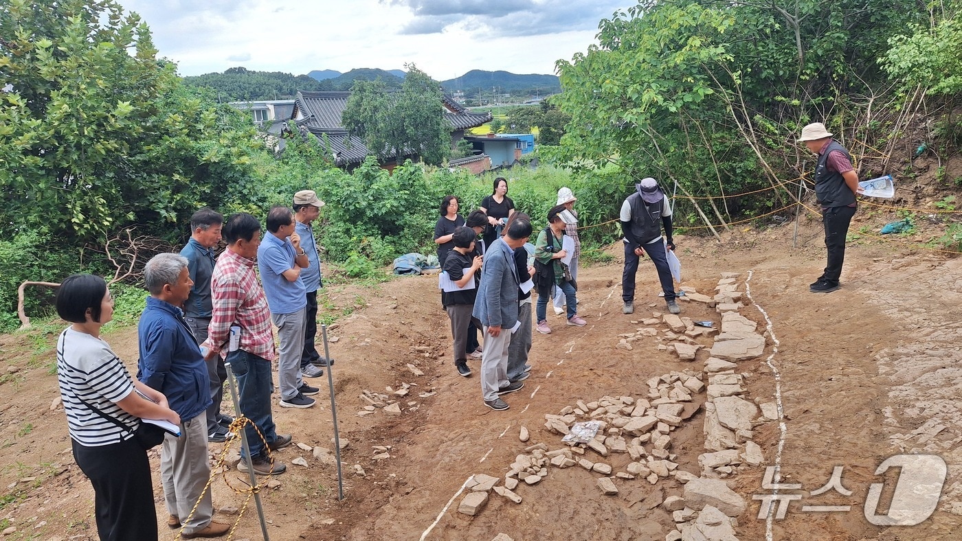 세계유산인 함안 말이산고분군 발굴조사가 22일 진행되고 있다(함안군 제공. 재판매 및 DB금지).