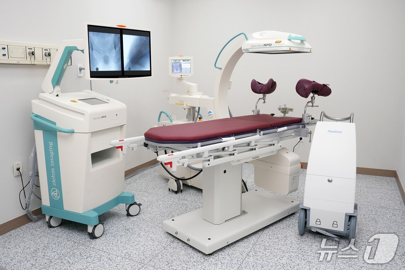 방사선 근접치료 기기 플렉시트론.(부산백병원 제공. 재판매 및 DB 금지)