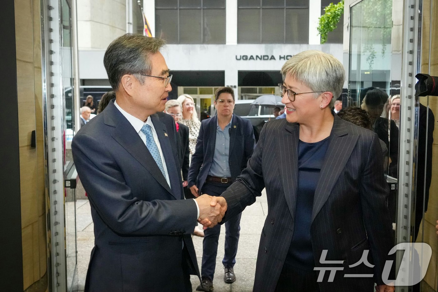 조현 외교부 장관과  페니 웡 호주 외교통상부 장관. (외교부 제공. 재판매 및 DB 금지) 2025.9.26 ⓒ 뉴스1 임세영 기자
