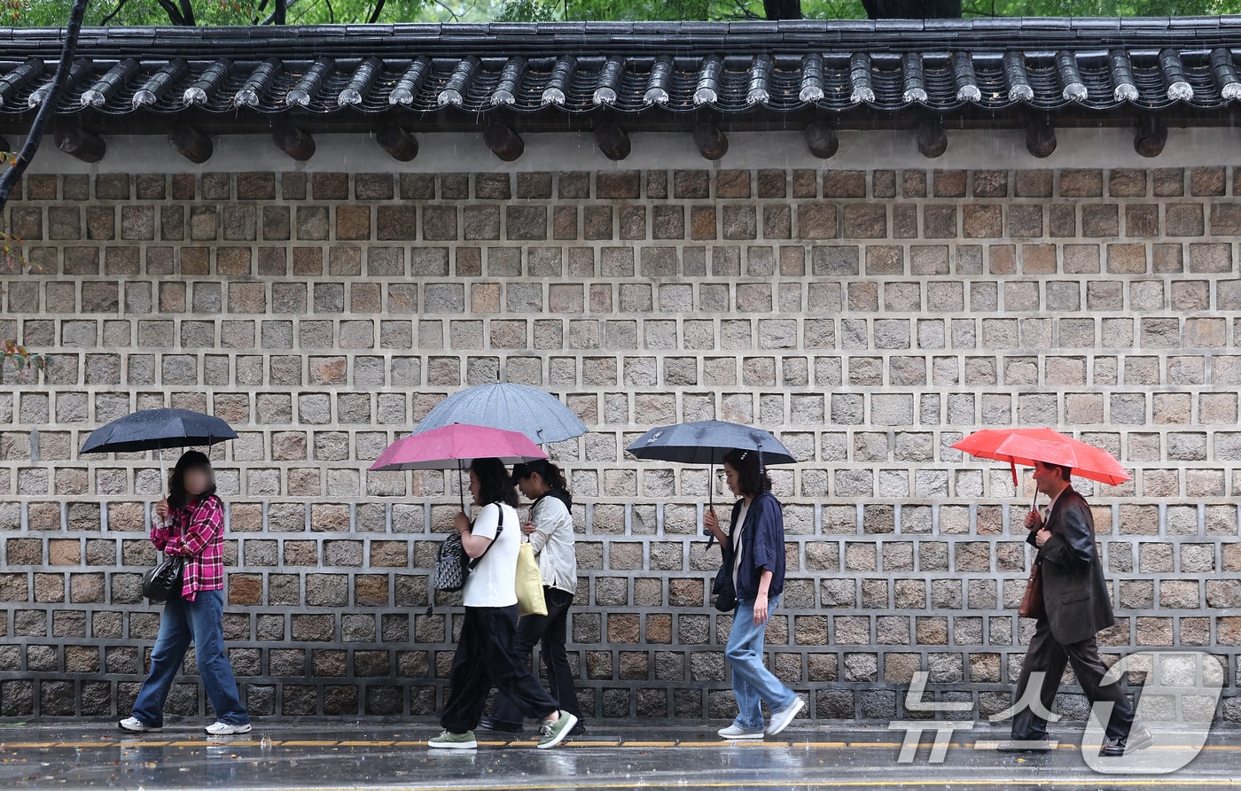 비오는 거리 자료사진 ⓒ News1 김성진 기자