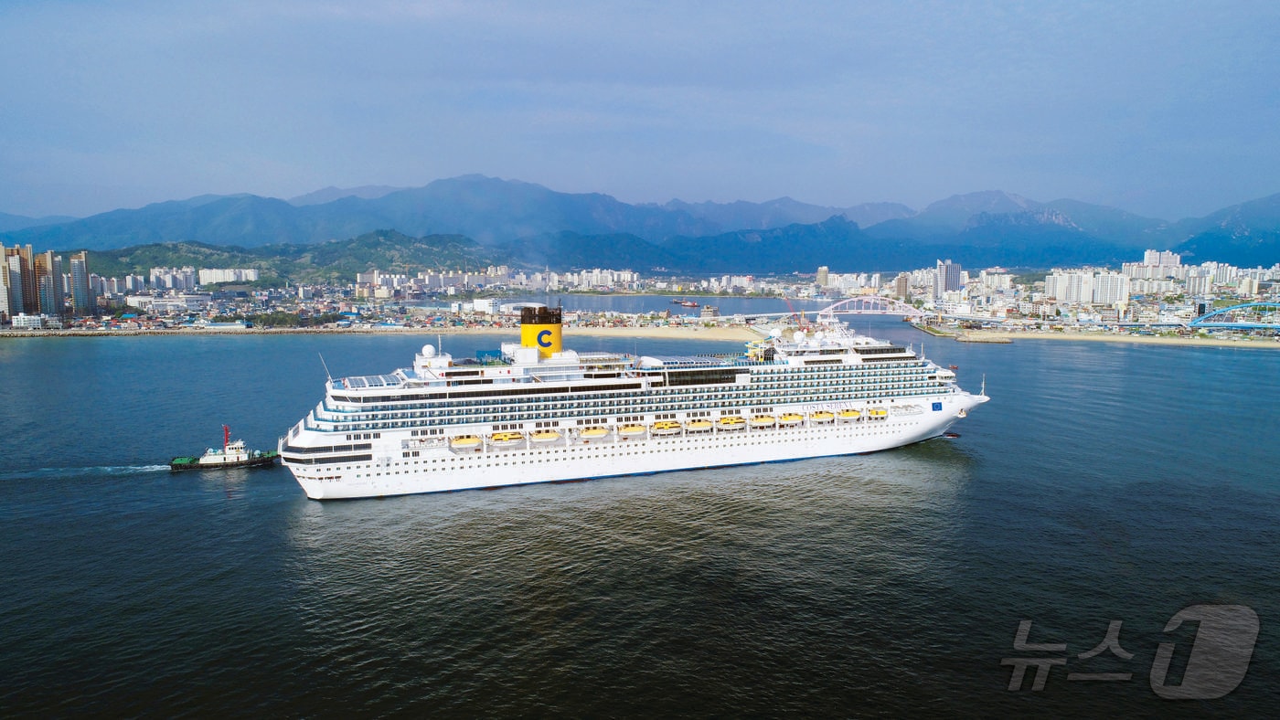 속초항 입항하는 코스타 세레나호.(속초시 제공, 재판매 및 DB 금지) 2025.9.29/뉴스1