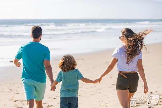 다이아몬드베이가 가을을 맞아 최대 30% 할인된 가격에 요트투어를 이용할 수 있는 패밀리팩을 선보인다.(다이아몬드베이 제공. 재판매 및 DB 금지)