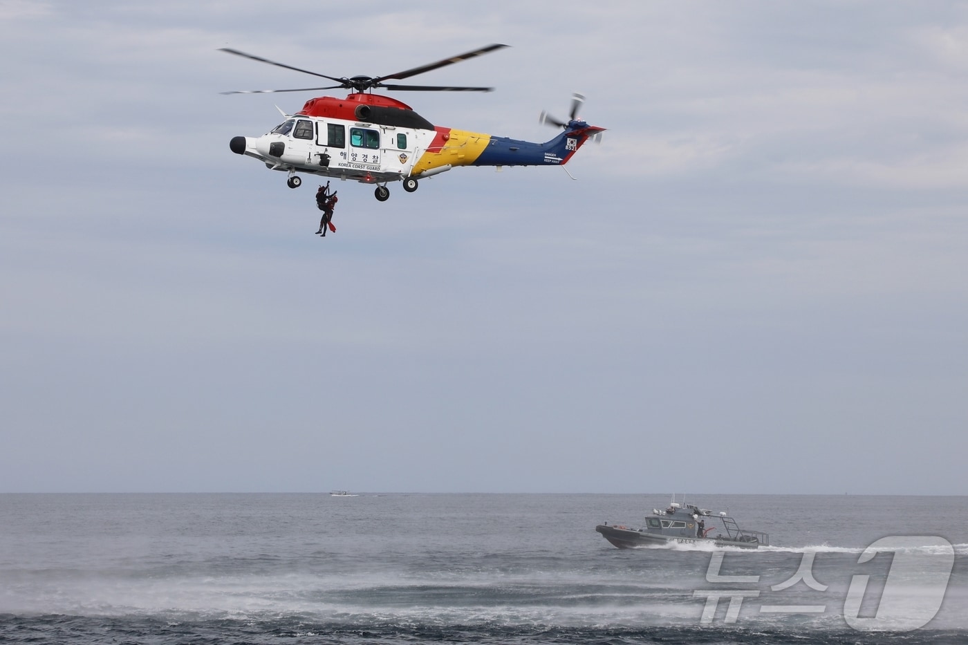 제주해경청 헬기(자료사진)/뉴스1