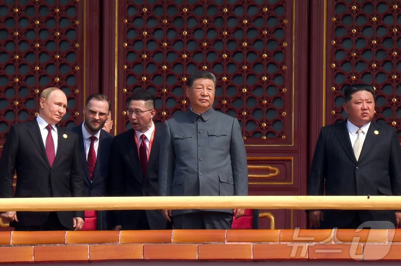 &#40;평양 노동신문=뉴스1&#41; = 북한 노동당 기관지 노동신문은 3일 김정은 당 총비서가 중국인민항일전쟁 및 세계반파쇼전쟁승리&#40;전승절&#41; 80돌&#40;주년&#41; 기념행사에 참석한 사실을 4일 보도했다. [국내에서만 사용가능. 재배포 금지. DB 금지. For Use Only in the Republic of Korea. Redistribution Prohibited] rodongphoto@news1.kr