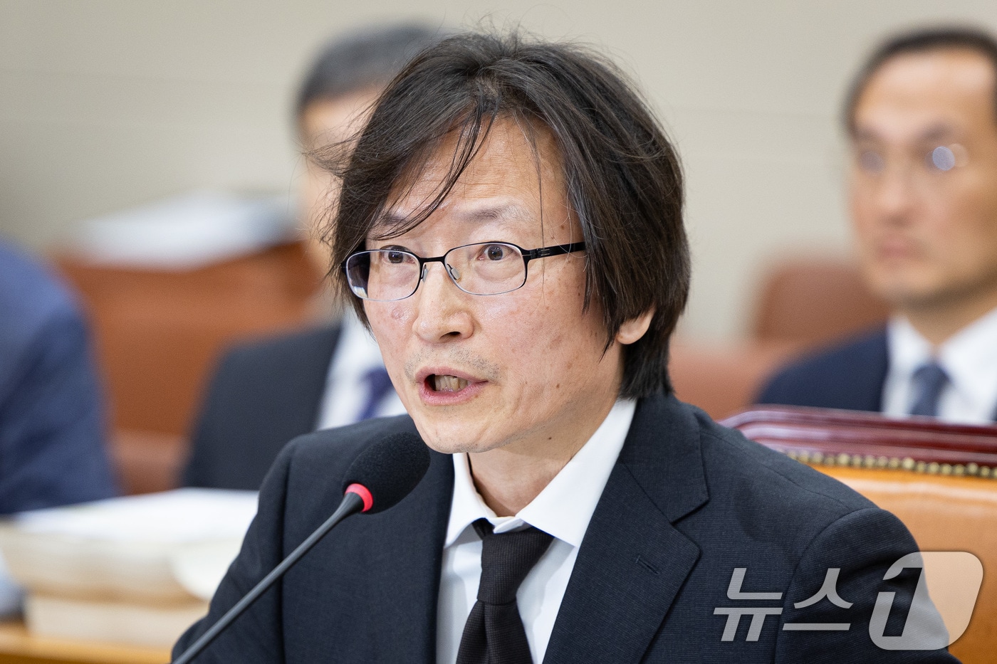 주병기 공정거래위원장 후보자가 5일 서울 여의도 국회에서 열린 인사청문회에 출석해 의원 질의에 답하고 있다. ⓒ News1 유승관 기자