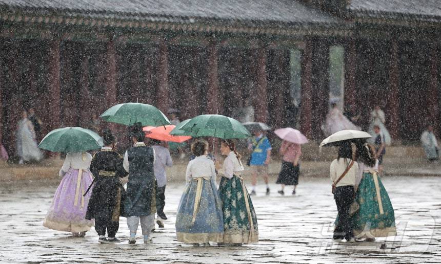 비. &lt;자료사진&gt; 2025.9.1/뉴스1 ⓒ News1 김진환 기자