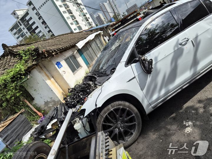 당진 우강면 합우로 교통사고 현장. (당진소방서 제공, 재판매 및 DB금지) / 뉴스1