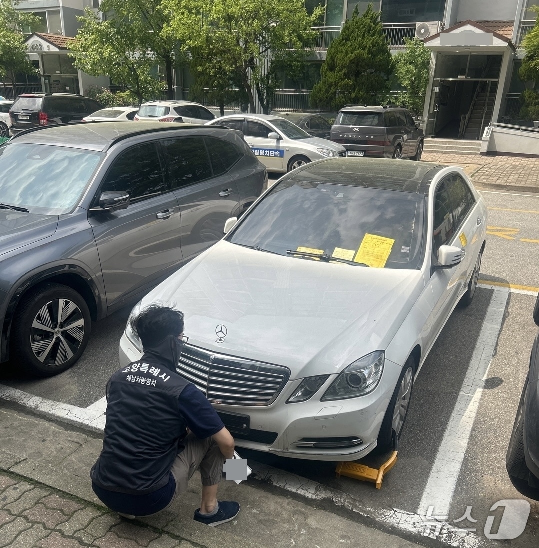 고양시의 지방세 체납차량 번호판 영치 모습. (고양시 제공, 재판매 및 DB금지)