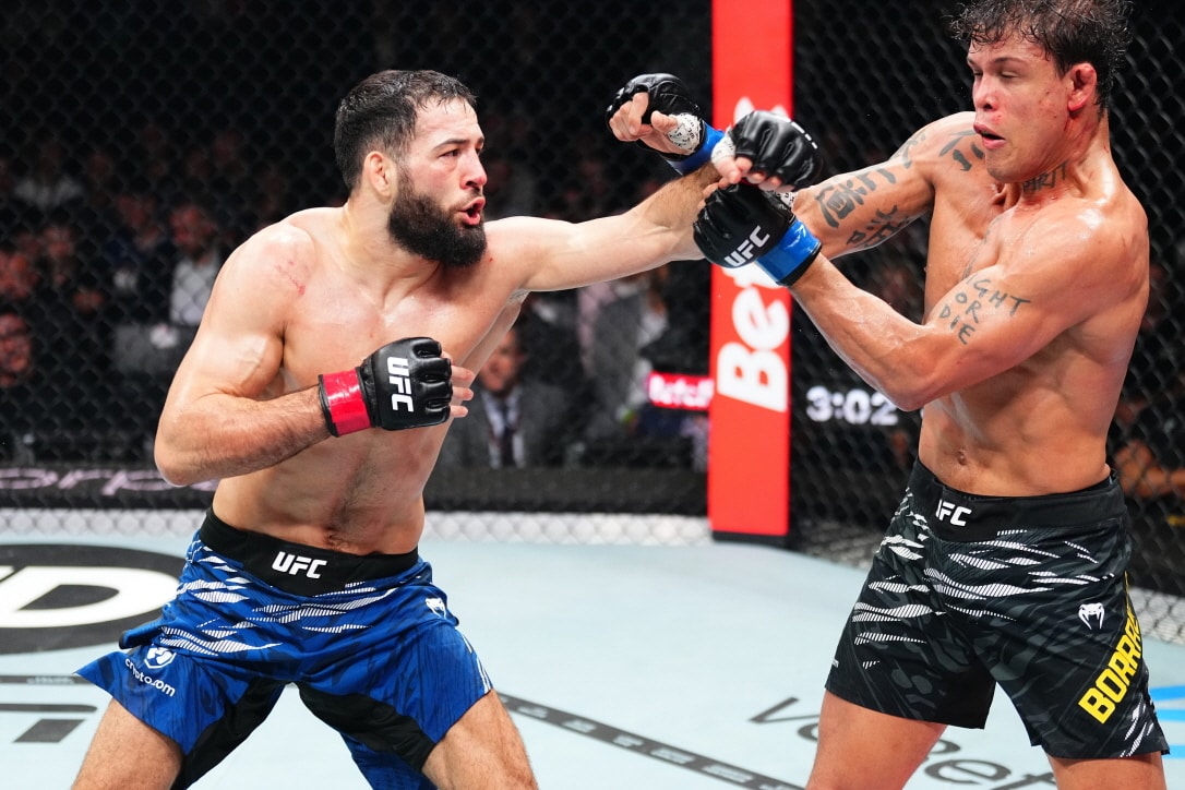 나수르딘 이마보프(왼쪽))가 UFC 5연승에 성공한 뒤 타이틀 도전권을 요구했다.(UFC 제공)