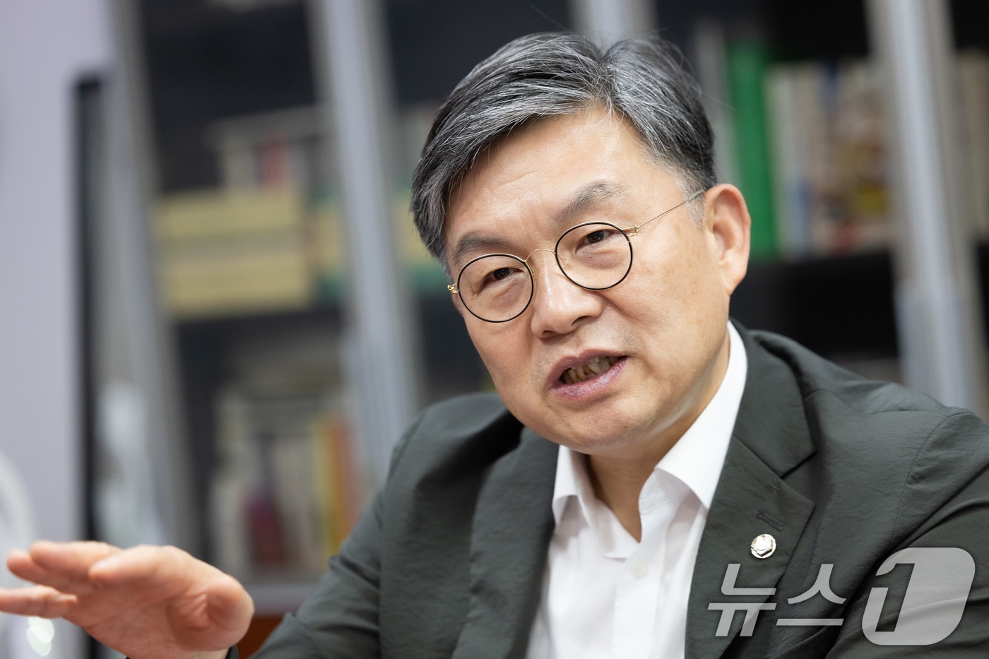 [단독] 정식평가 전 의료AI 사용 2년새 8.4배…환자부담 6.7배로 증가