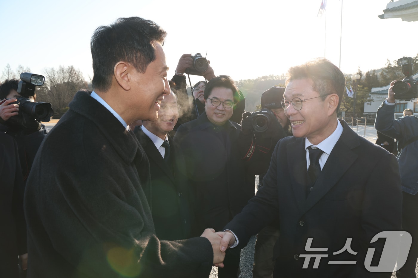 오세훈 서울시장(왼쪽)과 정원오 더불어민주당 서울시장 후보  ⓒ 뉴스1 임세영 기자