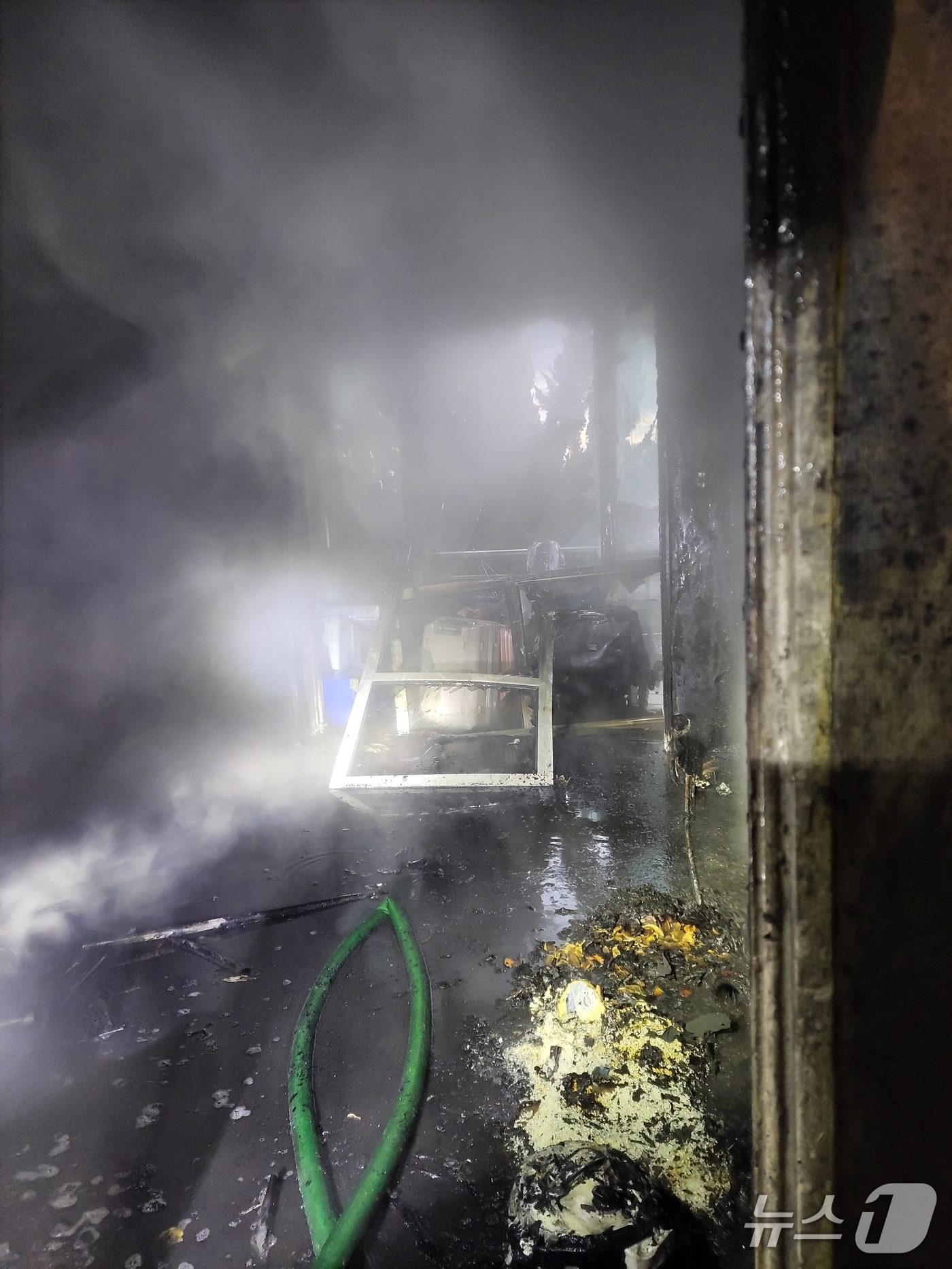 광양시 광영동 연립주택 화재 현장. (광양소방서 제공. 재판매 및 DB금지)