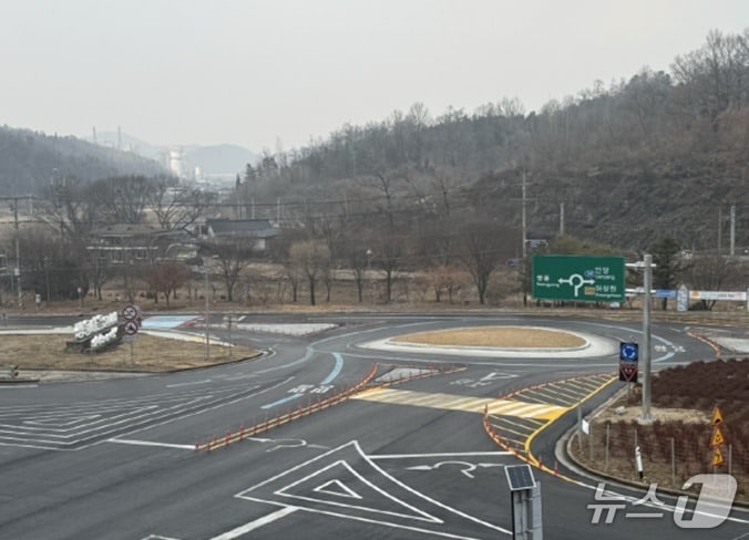 강원 영월군 한반도면 쌍용리 쌍용2교차로의 회전교차로 자료 사진. (영월군 제공. 재판매 및 DB금지) 2026.1.12/뉴스1