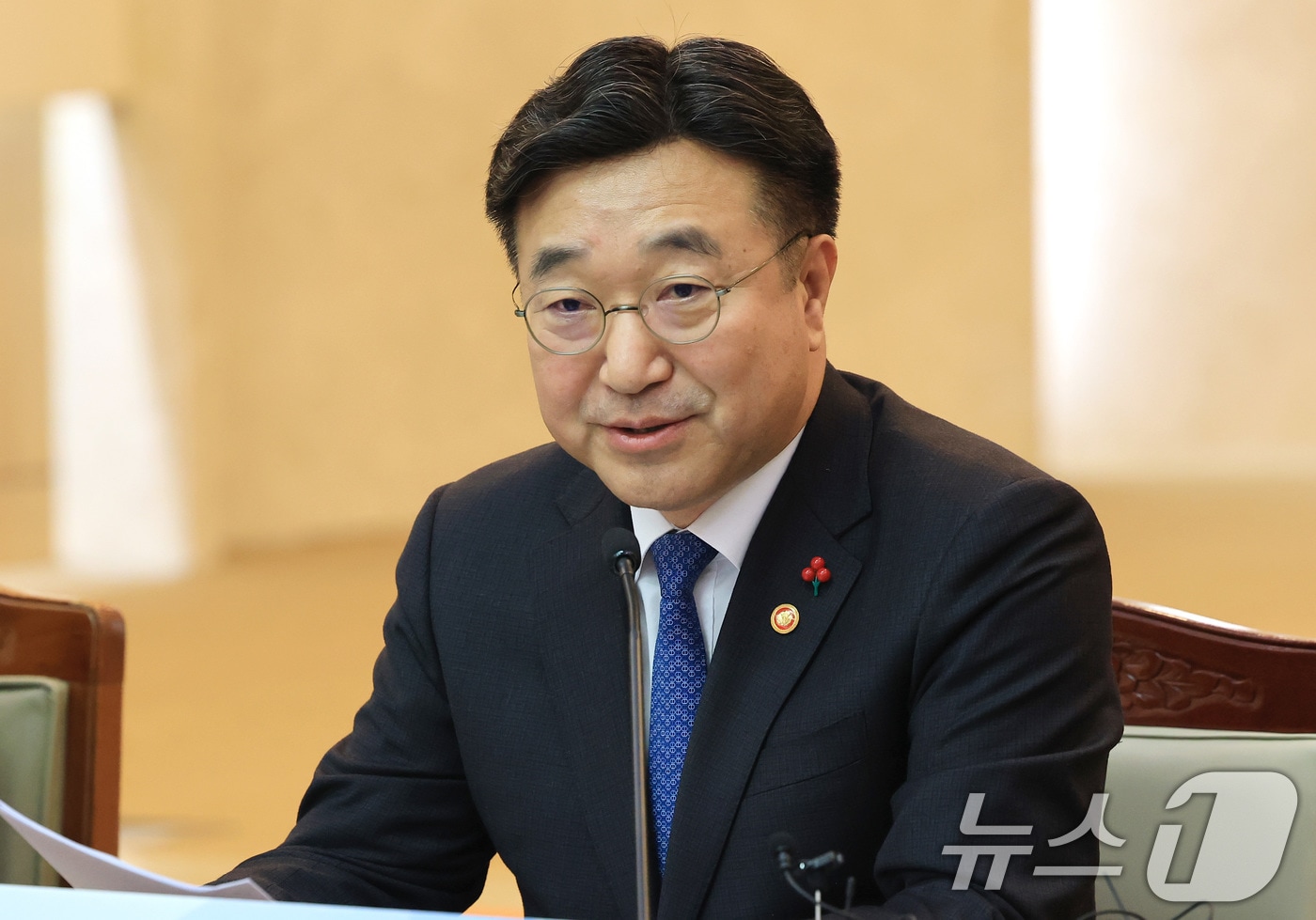 윤호중 행정안전부 장관이 12일 서울 종로구 정부서울청사에서 열린 경찰청·산하기관 업무보고에서 모두발언을 하고 있다. 2026.1.12 / ⓒ 뉴스1 임세영 기자