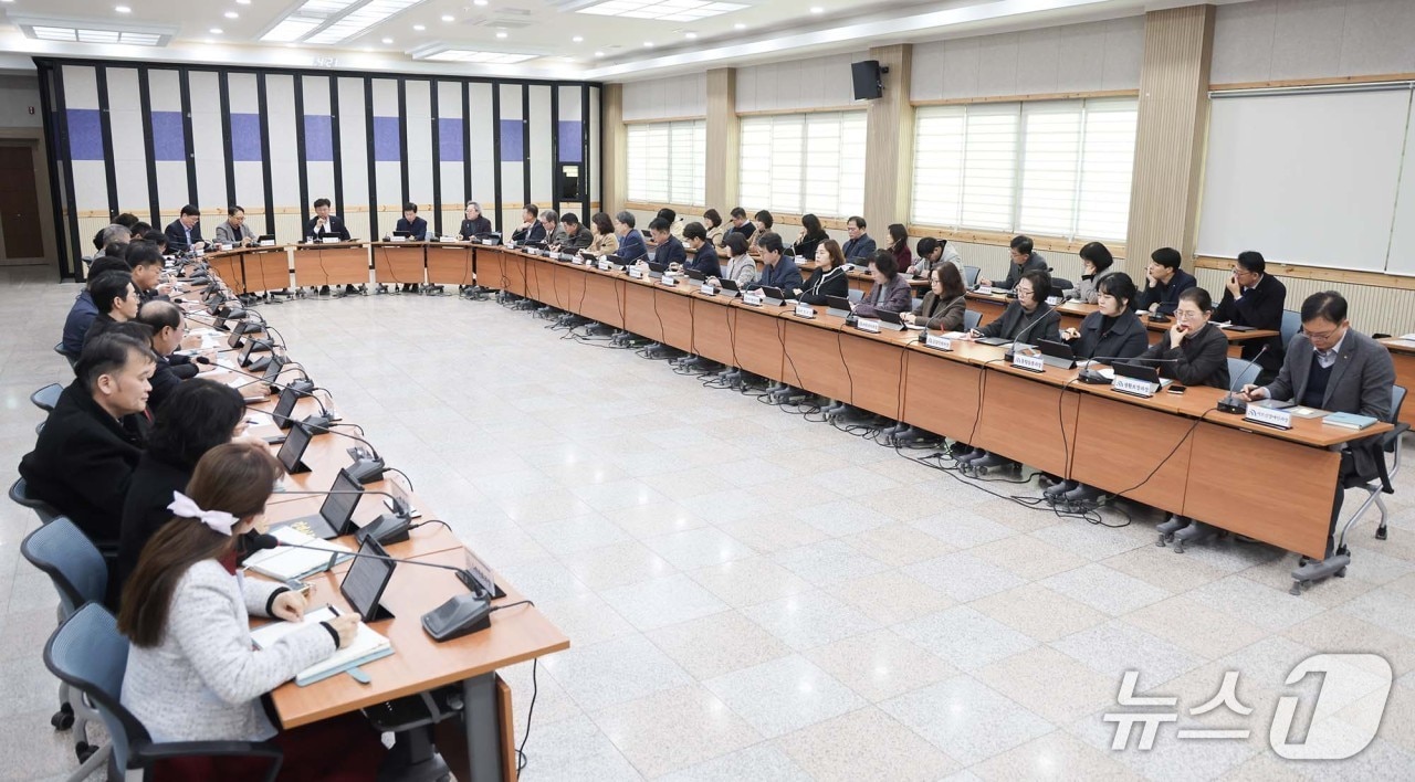 최충규 대덕구청장이 확대간부회의를 주재하고 있다.(대덕구 제공. 재판매 및 DB금지)/뉴스1