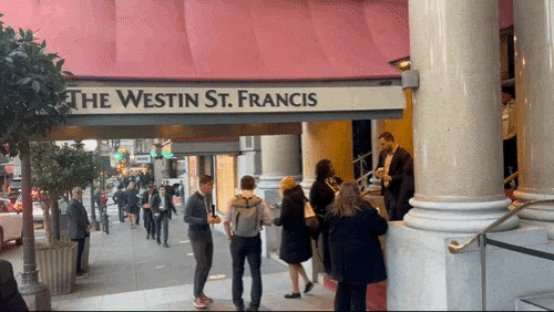 On Monday, people gather at the entrance of The Westin St. Francis Hotel in San Francisco, California, U.S., where the J.P. Morgan Healthcare Conference is being held 2026.1.12 / News1