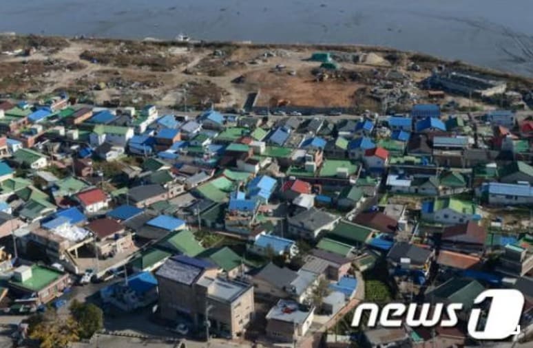 연평도 포격 3주기를 앞둔 지난 11일 인천 옹진군 연평도 마을 2013.11.21/뉴스1