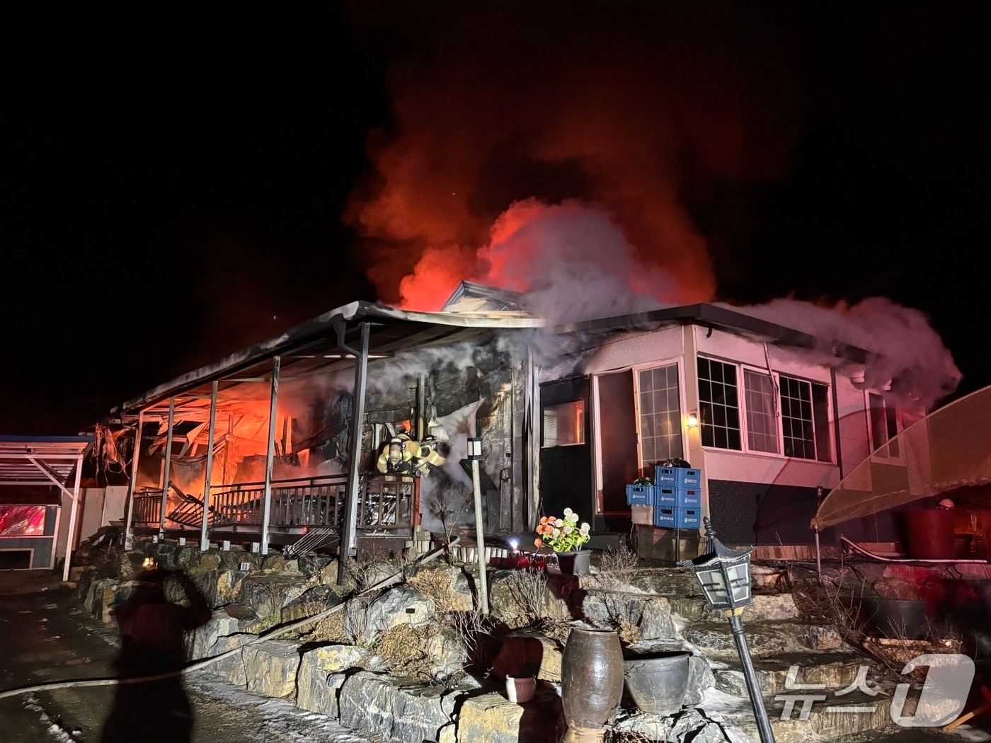 단양군 적성면의 한 주택에서 불이나 1시간 20여분 만에 진화됐다.(단양소방서. 재판매 및 DB금지)/뉴스1