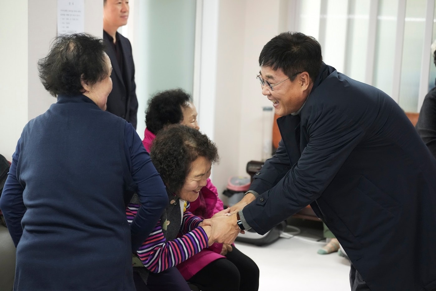 무악현대아파트 경로당 방문(종로구 제공)