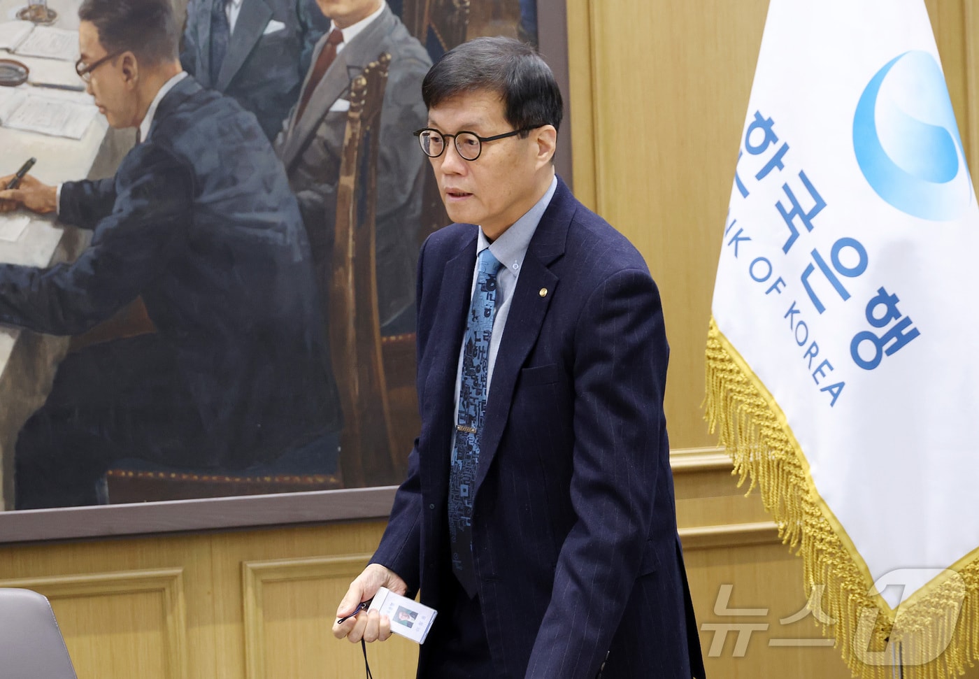 이창용 한국은행 총재가 15일 오전 서울 중구 한국은행에서 열린 금융통화위원회 본회의에 참석하고 있다. (공동취재) 2026.1.15/뉴스1 ⓒ News1 김진환 기자